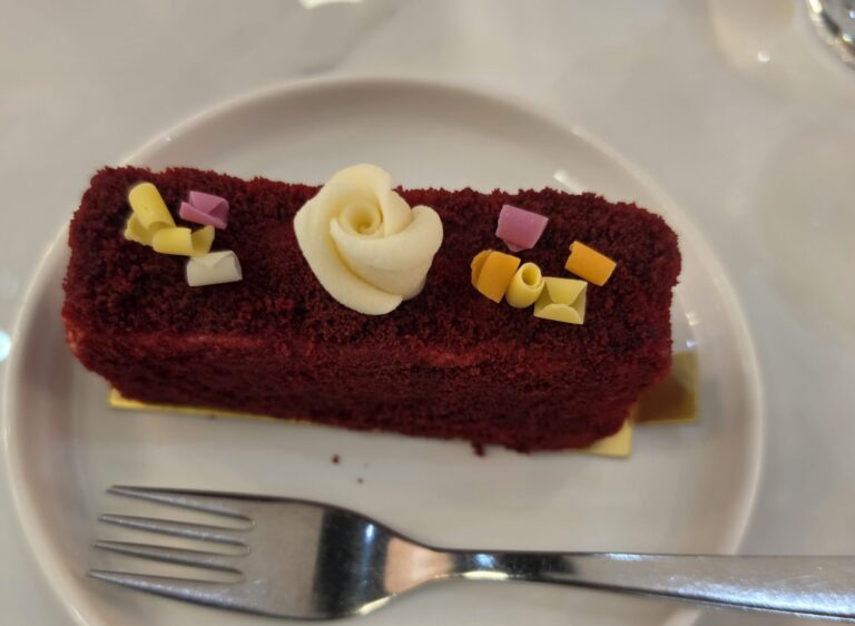 byd restaurant cake