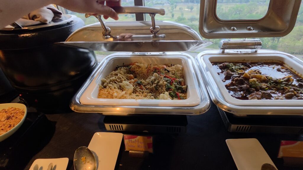 Renaissance JB Hotel Executive Lounge: 5 Things We Absolutely Love About 1 selection of food in renaissance jb hotel executive lounge