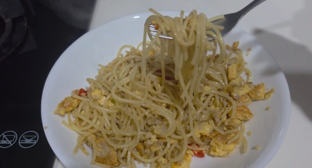 Turning Leftovers into a Fusion Dish?! Genius or Crazy 2 Screenshot 20260422 170415 Video Player