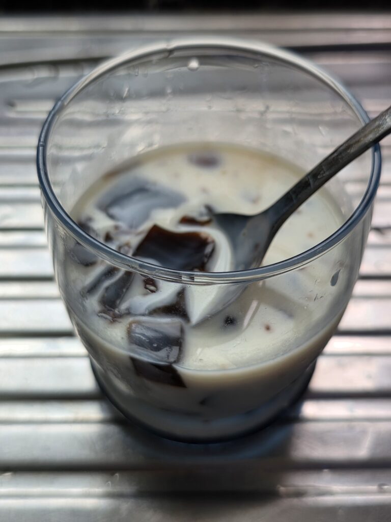 Coffee Jelly: A Luxurious Treat Made with Just 3 Simple Ingredients in 4 Easy Steps