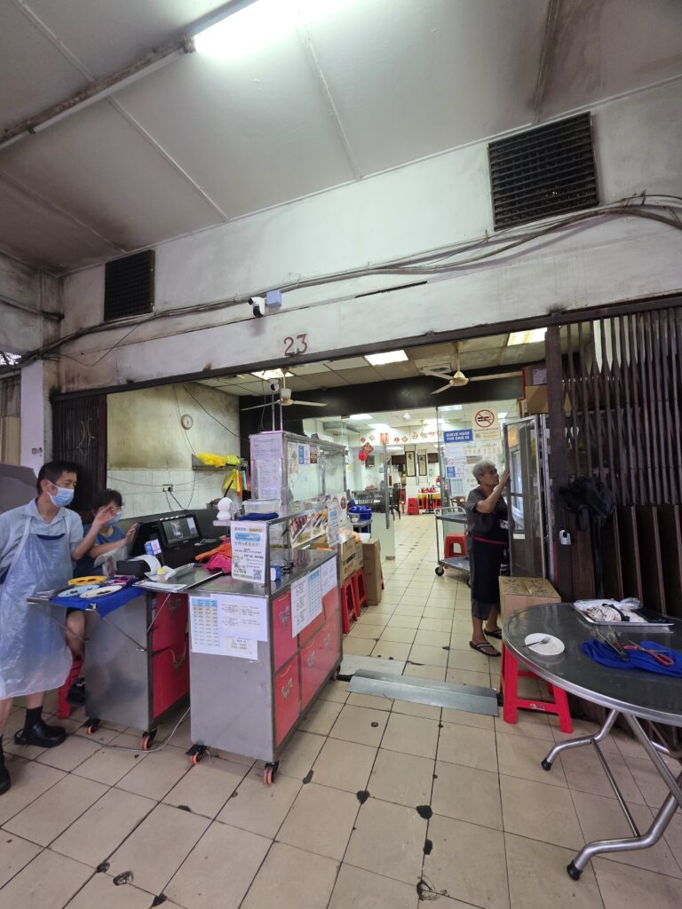 Restoran Char Siew Yoong KL: Warning! Roast Pork Sells Out Fast 1 char siew yoong