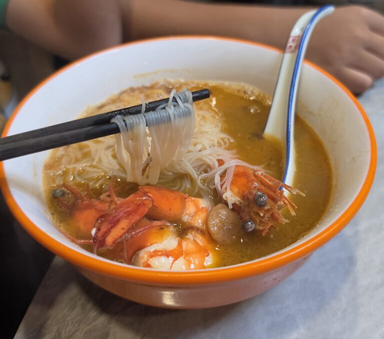 Yu Xia Ge $1.80 prawn noodle