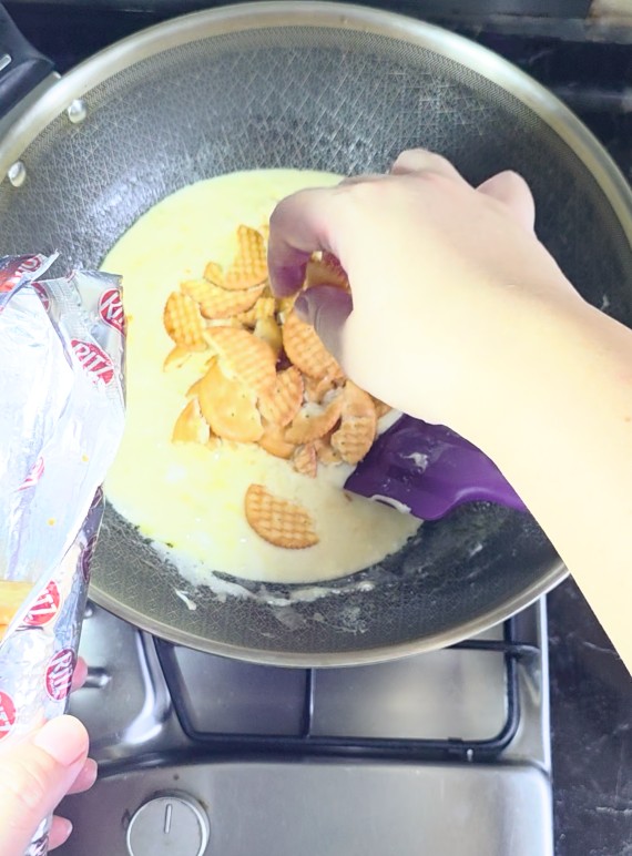 Ultimate Delight: Crunchy Macadamia Nougat 6 add ritz biscuit