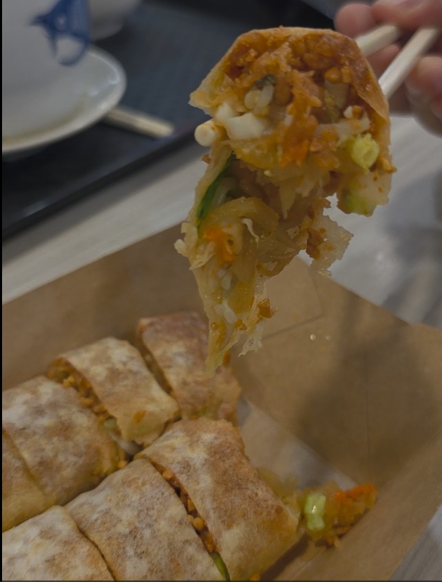 Crispy and Delicious: Why Ann Chin Popiah Remains a Must-Try Local Favourite 3 crispy popiah
