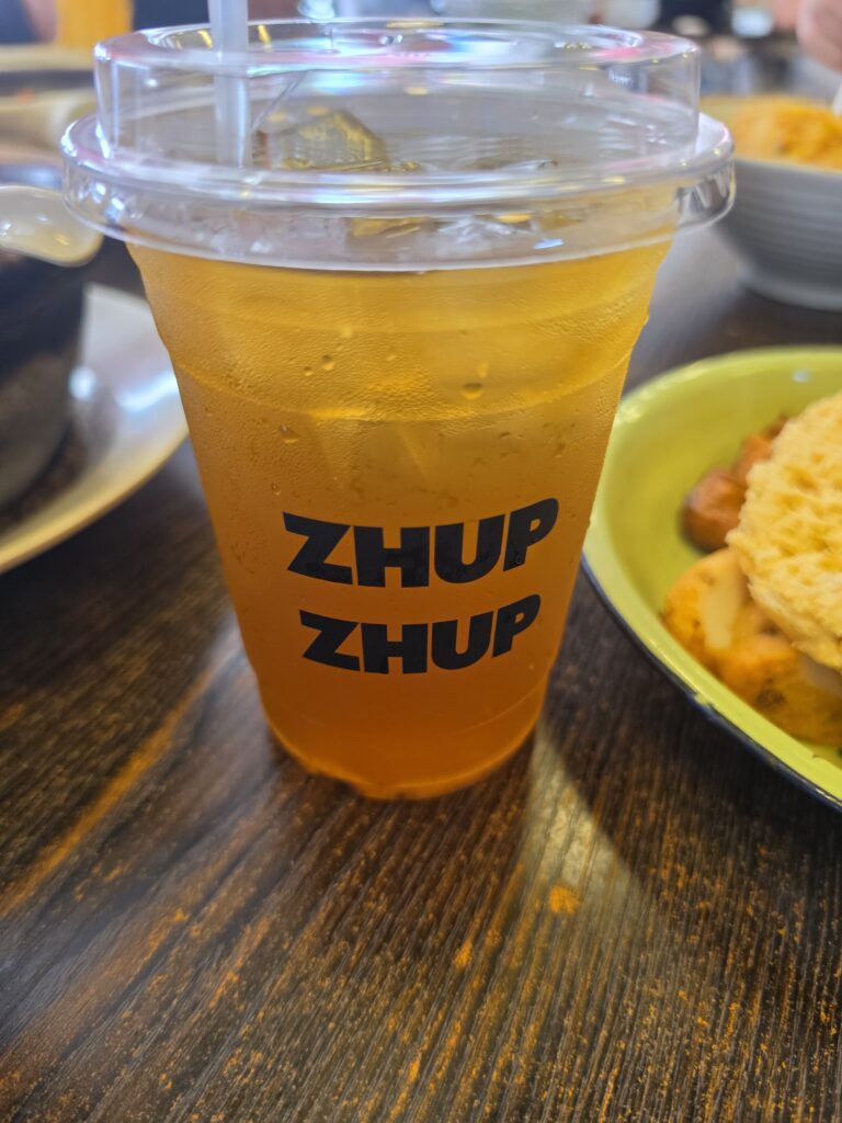 Zhup Zhup: An Unforgettable Michelin Bib Gourmand Claypot Prawn Noodle Experience 12 lychee oolong