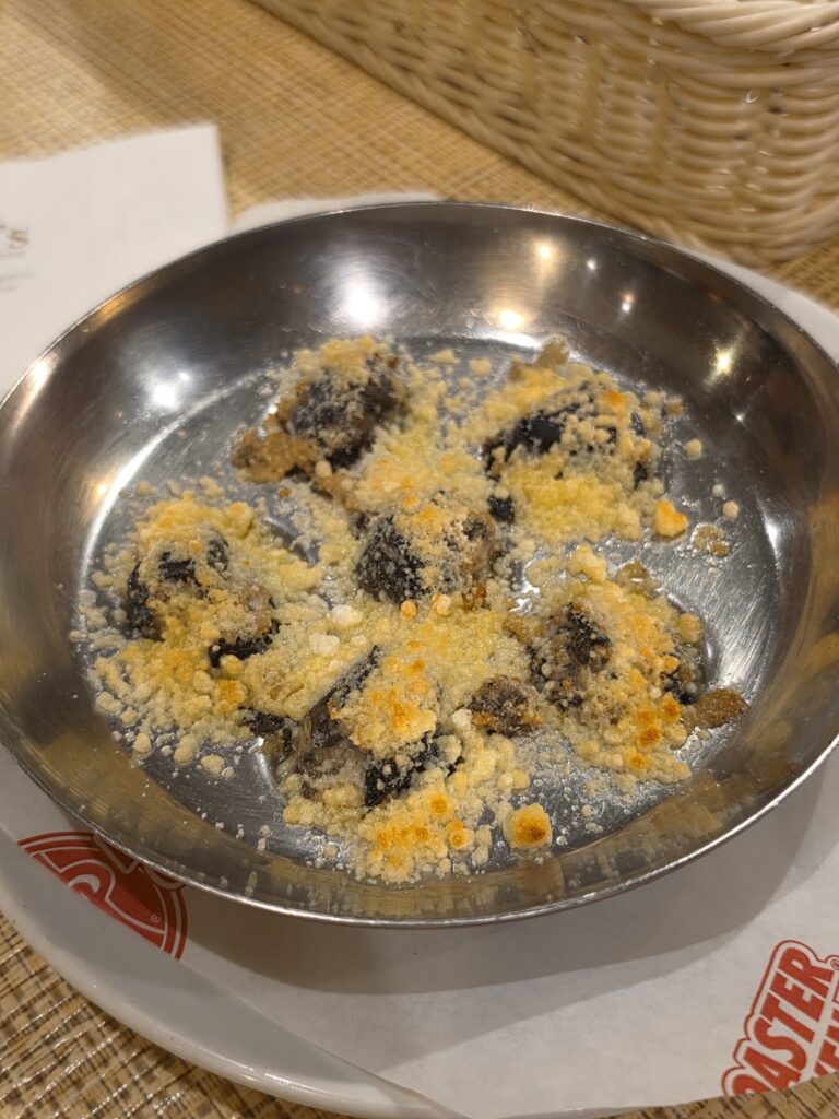 A Nostalgic Hidden Gem, Dolphins' Restaurant for Classic Western Food 3 Baked Escargot Supreme with Garlic Green Butter and Cheese