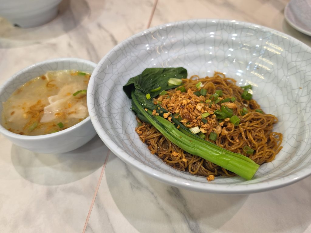 chicken wanton noodles