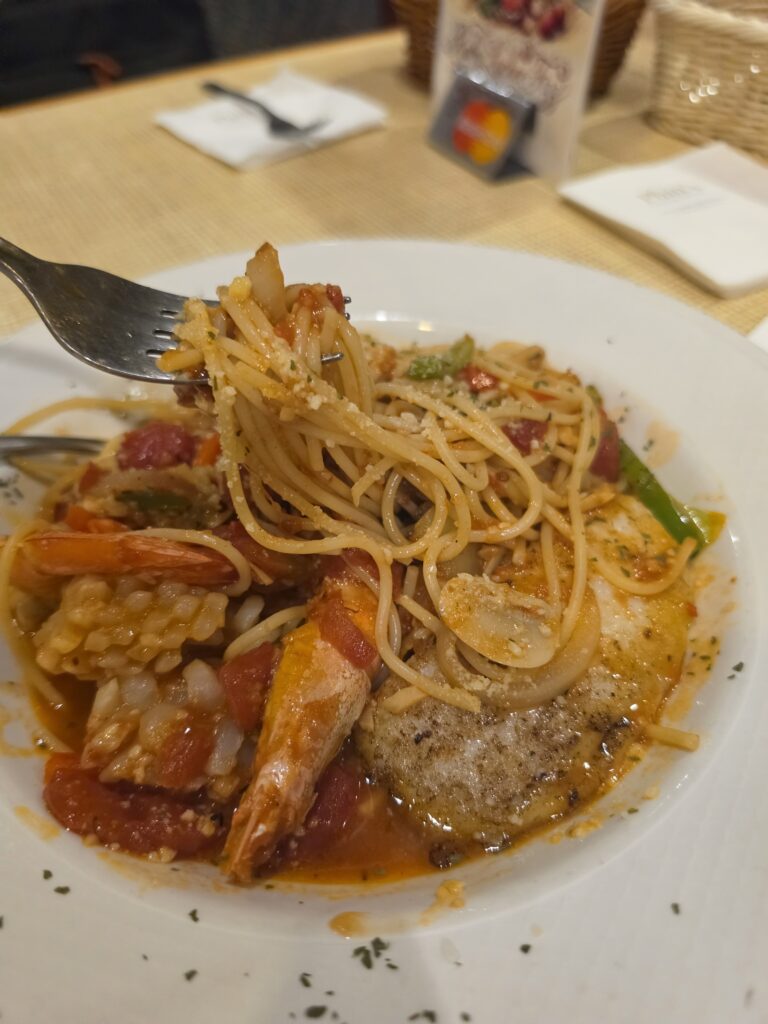 A Nostalgic Hidden Gem, Dolphins' Restaurant for Classic Western Food 6 Spaghetti Seafood with Chilli Crab Sauce