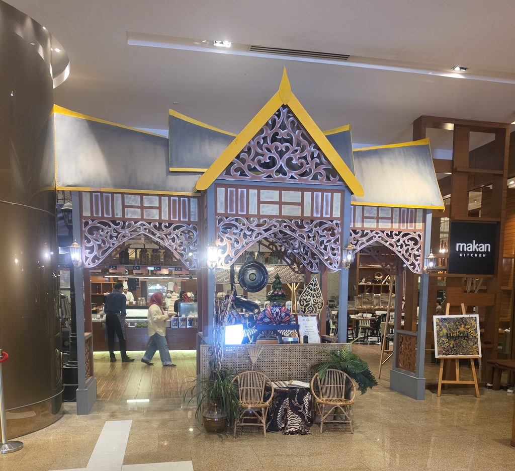 DoubleTree by Hilton JB Makan Kitchen