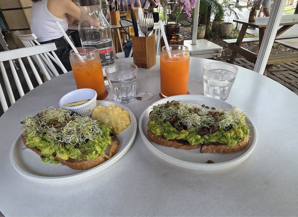 Carrotsticks and Cravings: A Delightful Vegan Breakfast by the Singapore River