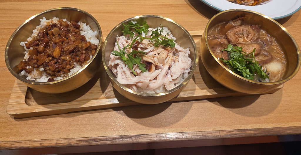 Eat 3 Bowls Signature Combo